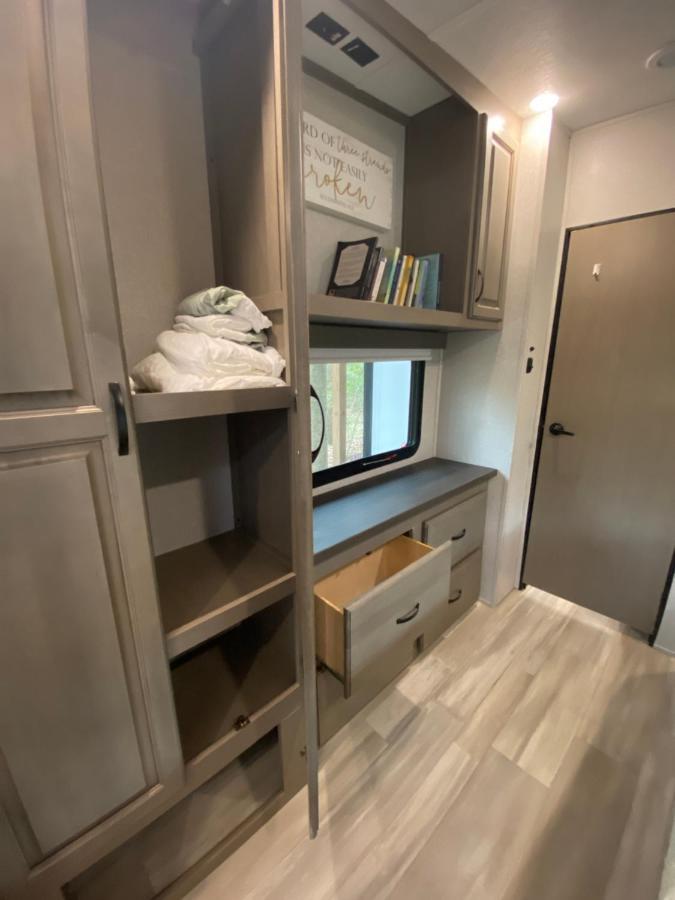 Cozy Rv Experience W/Pool+Spa Near Lake Conroe Willis Eksteriør billede