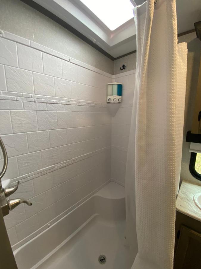Cozy Rv Experience W/Pool+Spa Near Lake Conroe Willis Eksteriør billede