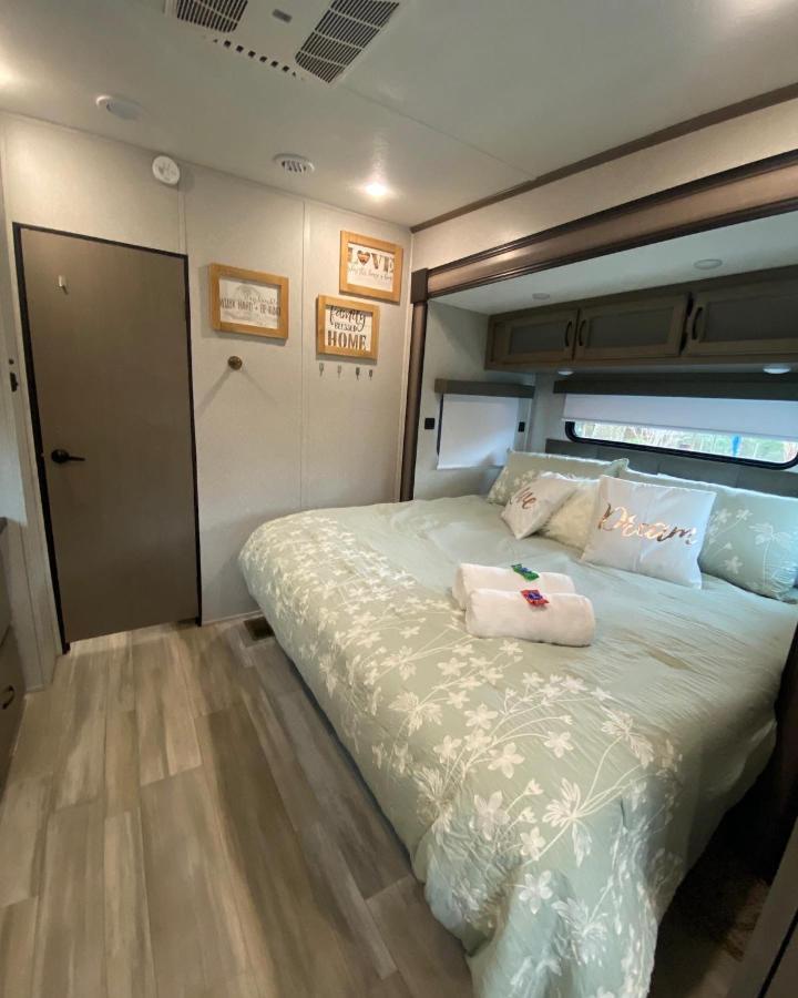 Cozy Rv Experience W/Pool+Spa Near Lake Conroe Willis Eksteriør billede